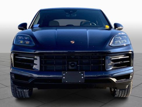 Used 2026 Porsche Cayenne image 4