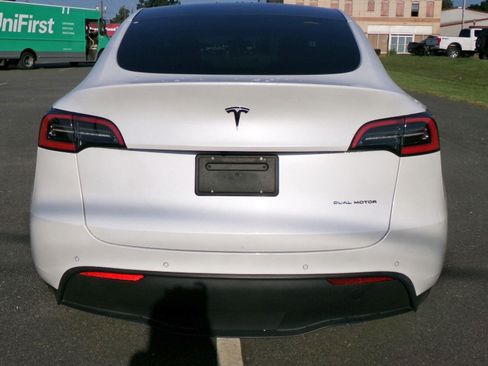 Used 2021 Tesla Model Y Long Range AWD/4WD image 4