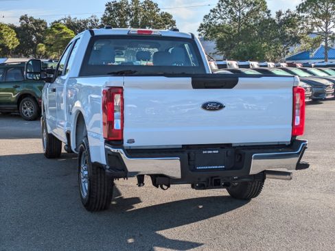 New 2026 Ford F250 XL w/ XL Chrome Package image 7