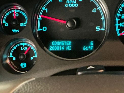 Used 2013 GMC Sierra 2500 Denali w/ Suspension Package, Off-Road image 22