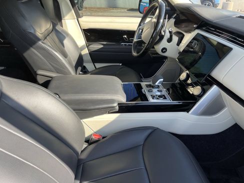 Used 2023 Land Rover Range Rover SE AWD/4WD image 6