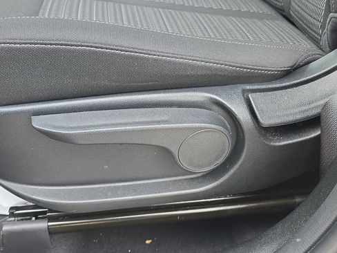 Certified 2025 Kia Sorento LX image 22