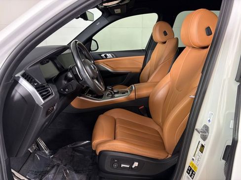 Used 2022 BMW X5 xDrive40i w/ M Sport Package image 16