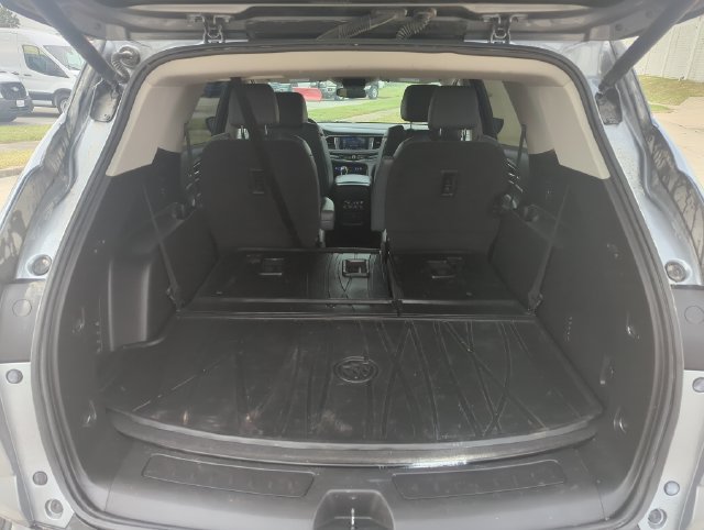 Used 2021 Buick Enclave Essence FWD image 6