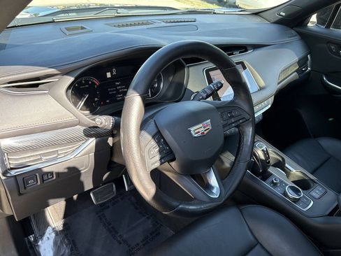 Used 2019 Cadillac XT4 Sport AWD/4WD image 20