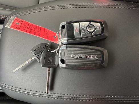 Used 2025 Ford Ranger Raptor image 9