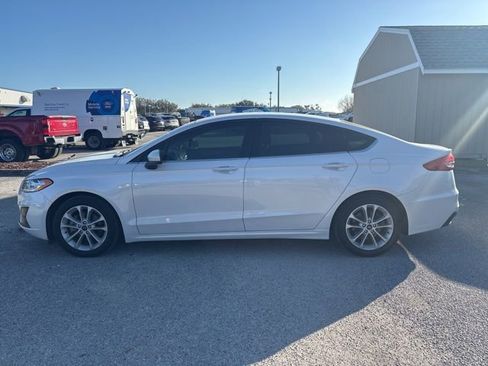 Used 2020 Ford Fusion SE image 8
