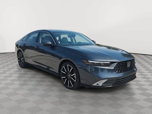 Used 2023 Honda Accord Touring image 4