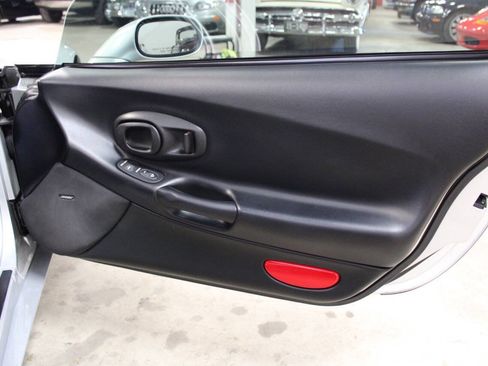Used 2001 Chevrolet Corvette Z06 w/ Memory Pkg RWD image 20