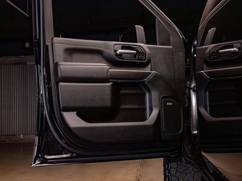 Used 2023 GMC Sierra 2500 AT4 w/ AT4 Premium Plus Package AWD/4WD image 32