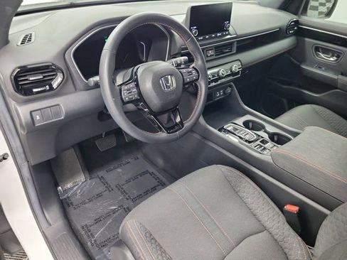Certified 2025 Honda Pilot Sport image 20