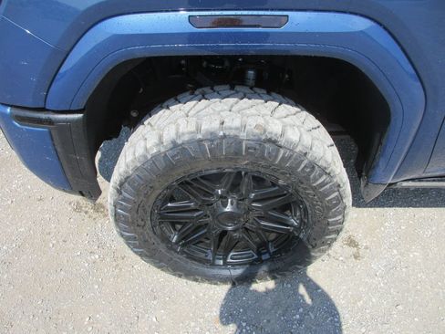 New 2026 GMC Sierra 2500 Denali Ultimate AWD/4WD image 13