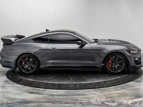 Used 2021 Ford Mustang Shelby GT500 w/ Carbon Fiber Track Pack RWD image 26