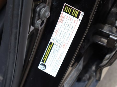 Used 2024 Nissan Sentra SV w/ SV Premium Package FWD image 30