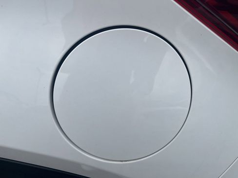 Used 2020 Nissan Kicks S FWD image 18