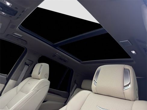 Used 2025 Cadillac Escalade Sport Platinum w/ LPO, ONYX Package image 24