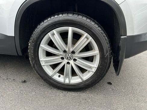 Used 2011 Volkswagen Tiguan S AWD/4WD image 10