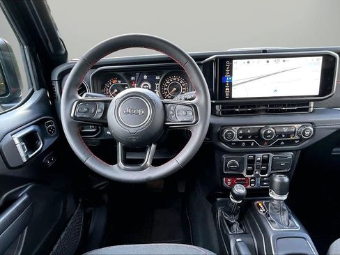 Used 2024 Jeep Wrangler Unlimited Rubicon w/ Technology Group AWD/4WD image 10