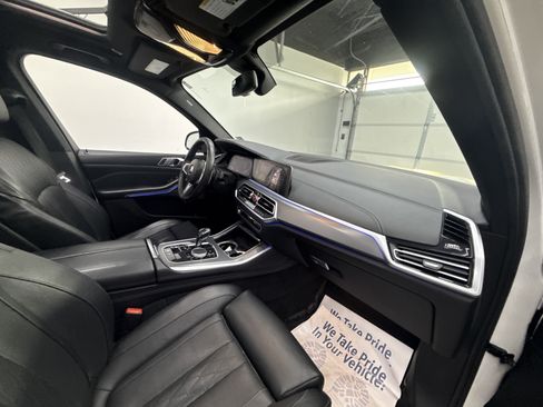 Used 2020 BMW X5 M50i AWD/4WD image 22