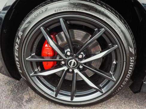 Used 2025 Nissan Z Performance w/ Floor Mat Package image 8