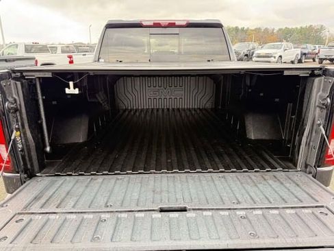 Used 2024 GMC Sierra 1500 Denali AWD/4WD image 9
