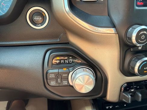 Used 2019 RAM 1500 Laramie w/ Sport Appearance Package AWD/4WD image 16