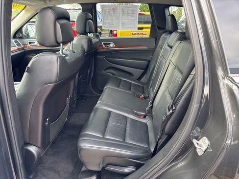 Used 2011 Jeep Grand Cherokee Limited w/ Trailer Tow Group IV AWD/4WD image 19