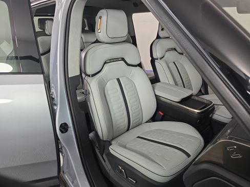 Used 2023 Rivian R1S Launch Edition AWD/4WD image 24