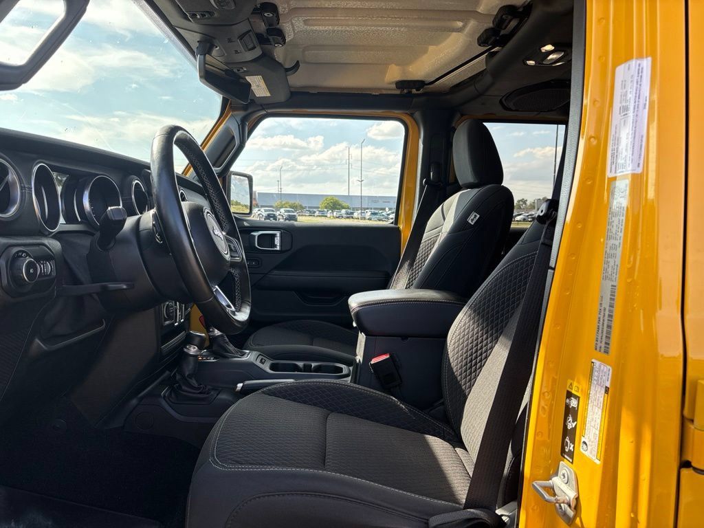 Used 2021 Jeep Wrangler Unlimited Sahara AWD/4WD image 10