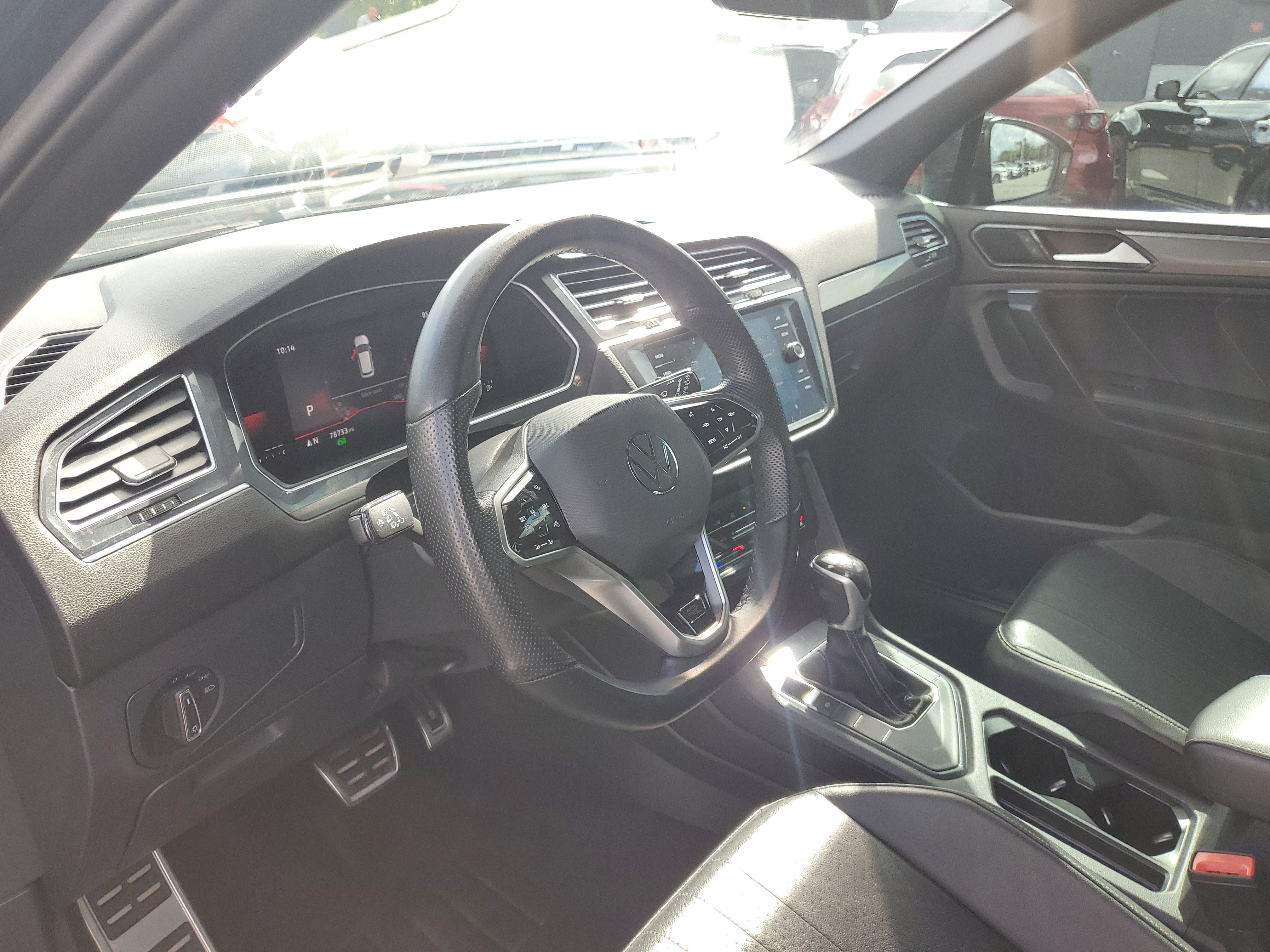 Used 2022 Volkswagen Tiguan SE R-Line FWD image 13