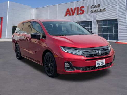 Used 2025 Honda Odyssey Sport-L image 3