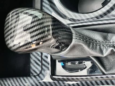 Used 2022 Toyota Camry XLE image 16