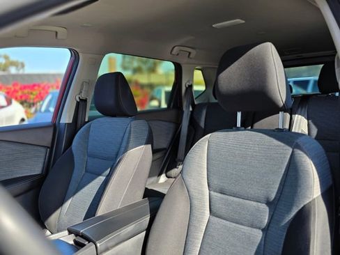 Used 2023 Nissan Rogue SV FWD image 14