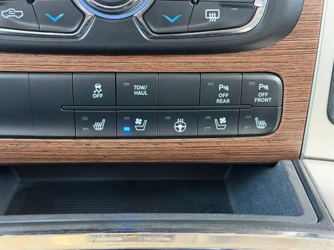 Used 2016 RAM 1500 Laramie w/ Convenience Group AWD/4WD image 63
