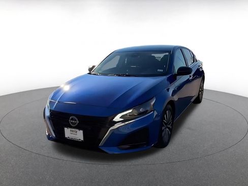 Used 2025 Nissan Altima 2.5 SV image 7