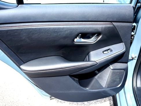 Used 2025 Nissan Sentra SR w/ Midnight Edition FWD image 28