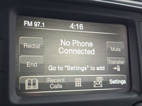 Used 2024 RAM 1500 Classic SLT image 8