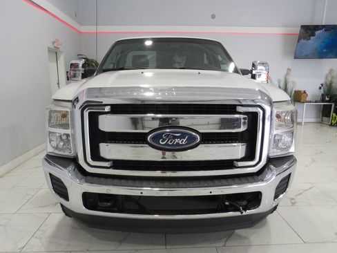 Used 2012 Ford F350 XLT w/ Snow Plow Prep Pkg image 6