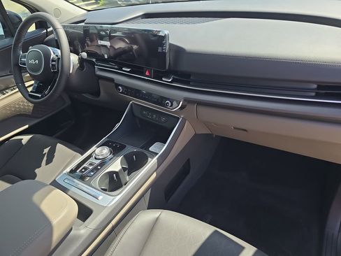 New 2026 Kia Carnival EX FWD image 12