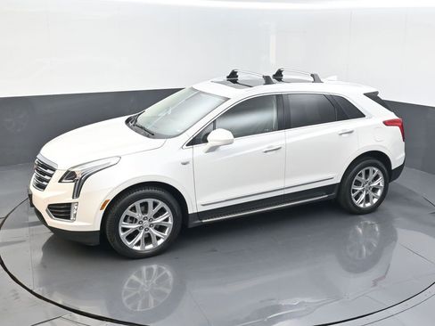 Used 2018 Cadillac XT5 Luxury w/ LPO, Sport Package image 9