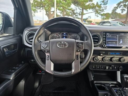Used 2022 Toyota Tacoma SR image 13