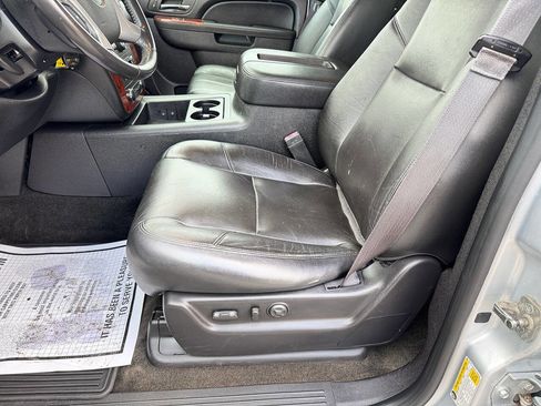 Used 2013 Chevrolet Avalanche LT w/ All-Star Edition image 9