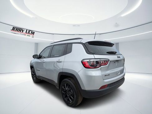 New 2026 Jeep Compass Latitude image 5