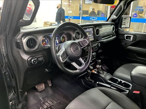 Used 2022 Jeep Wrangler Unlimited Sahara w/ Cold Weather Group image 8