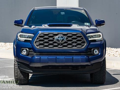 Used 2022 Toyota Tacoma TRD Sport w/ TRD Premium Sport Package image 17