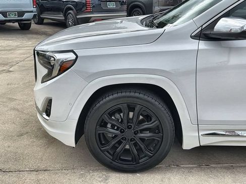 Used 2020 GMC Terrain Denali w/ Denali Premium Package FWD image 32