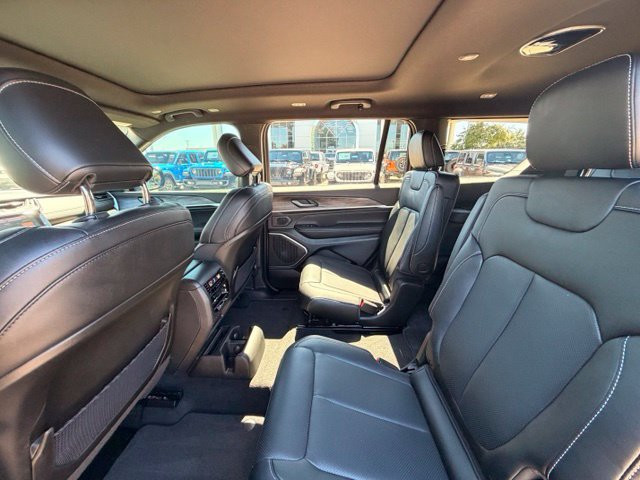 Certified 2026 Jeep Grand Cherokee L Limited AWD/4WD image 10
