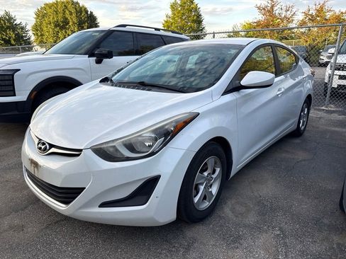 Used 2015 Hyundai Elantra SE FWD image 11