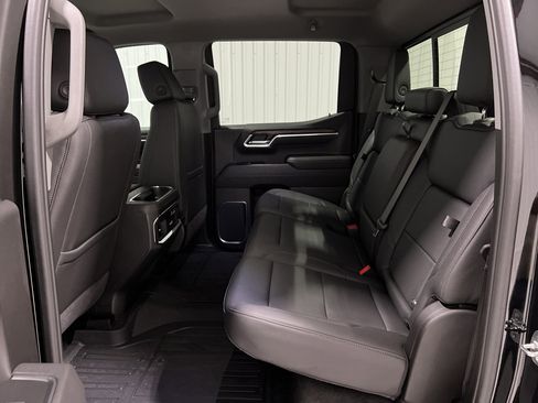 New 2026 GMC Sierra 1500 SLT image 24