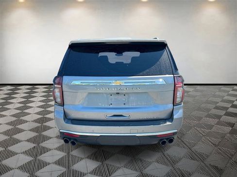 Used 2023 Chevrolet Suburban Premier image 4
